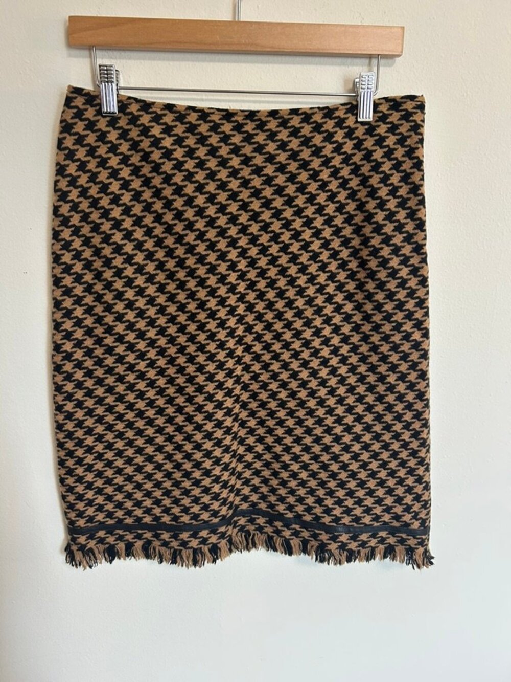 International Concepts Petite Black Tan Houndstooth Fringe Wool Skirt Sz 12P EUC